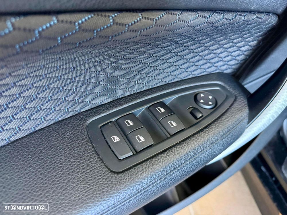 BMW 116 d Pack M Auto - 17