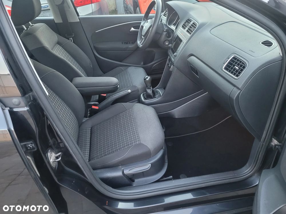 Volkswagen Polo 1.4 TDI (Blue Motion Technology) Comfortline - 13