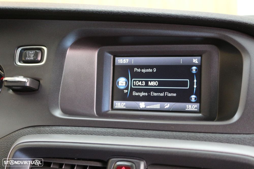 Volvo V40 2.0 D3 Momentum - 30