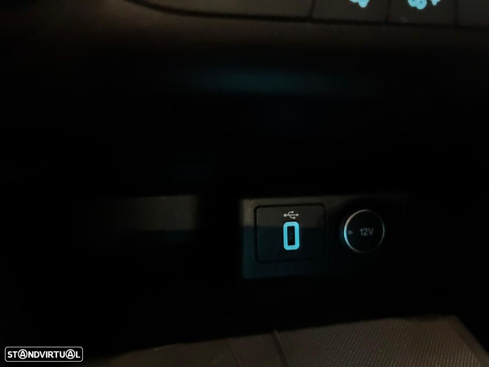 Ford Focus SW 1.5 TDCi EcoBlue Titanium - 23