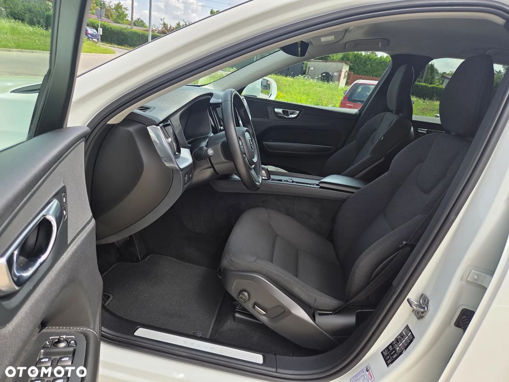 Volvo XC 60 B4 D AWD Geartronic Momentum - 30