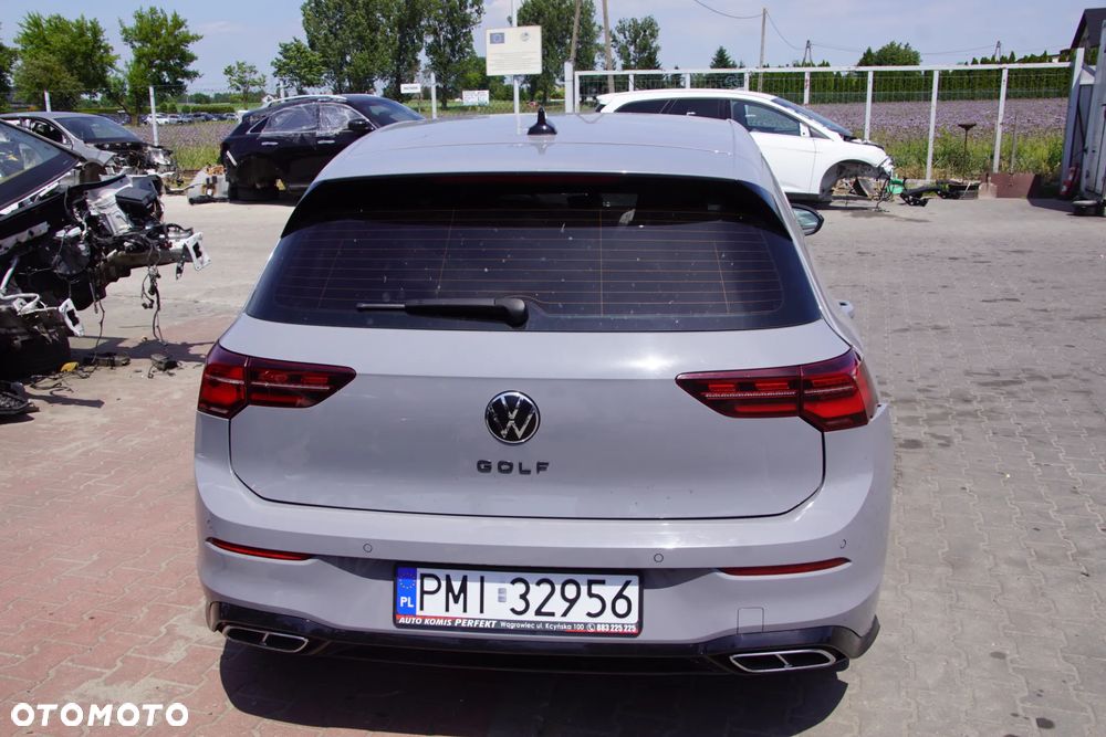 Auto na części - Volkswagen Golf VIII R-Line 1.5 eTSI 150 KM DYFA UUF LA7C 2021R Silnik Skrzynia Drzwi Błotnik Zdezak Klapa Lampa Lusterko Klamka Szyba Deska Kokpit Sterownik Moduł Czujnik Licznik Wyświetlacz Panel Kierownica - 6
