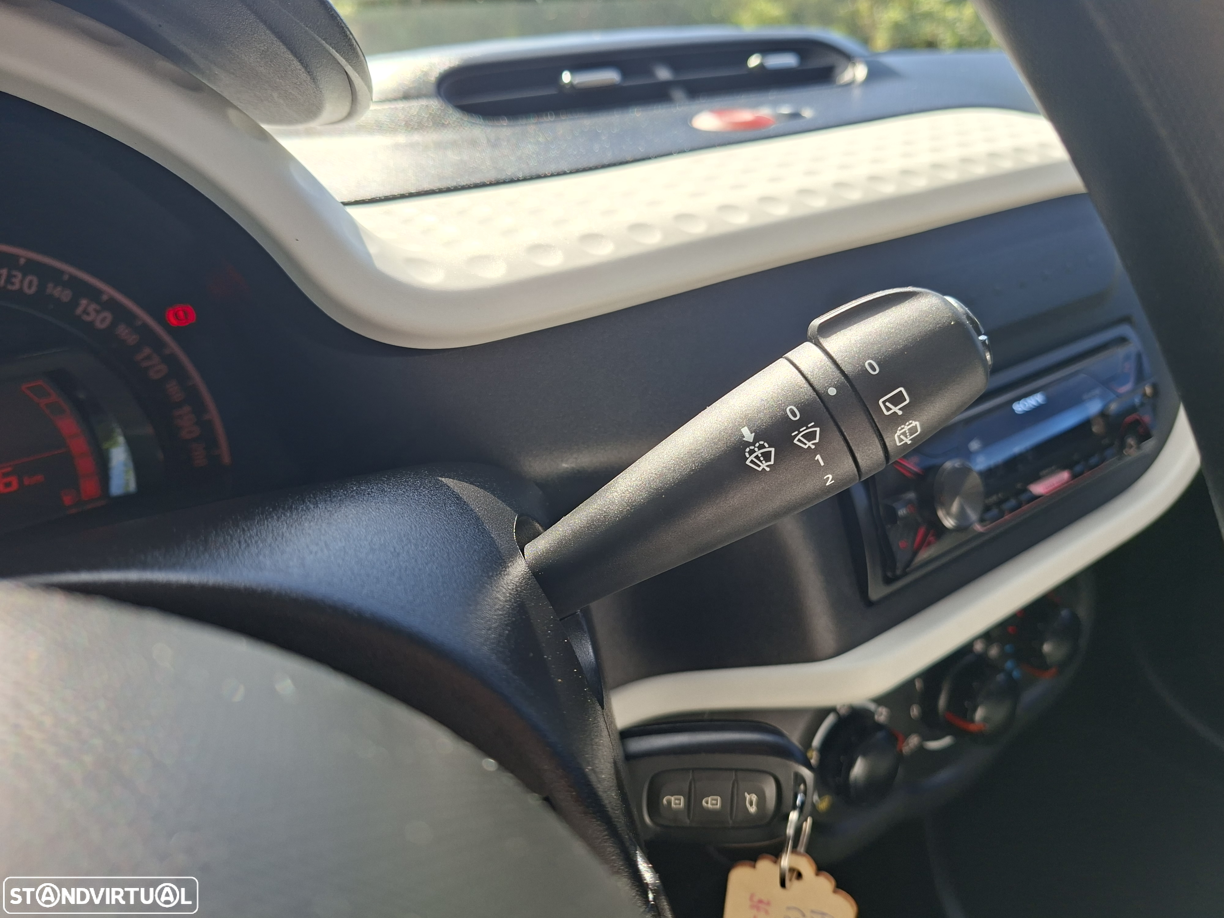 Renault Twingo SCe 70 Liberty - 27