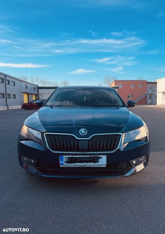 Skoda Superb 2.0 TDI Ambition - 2