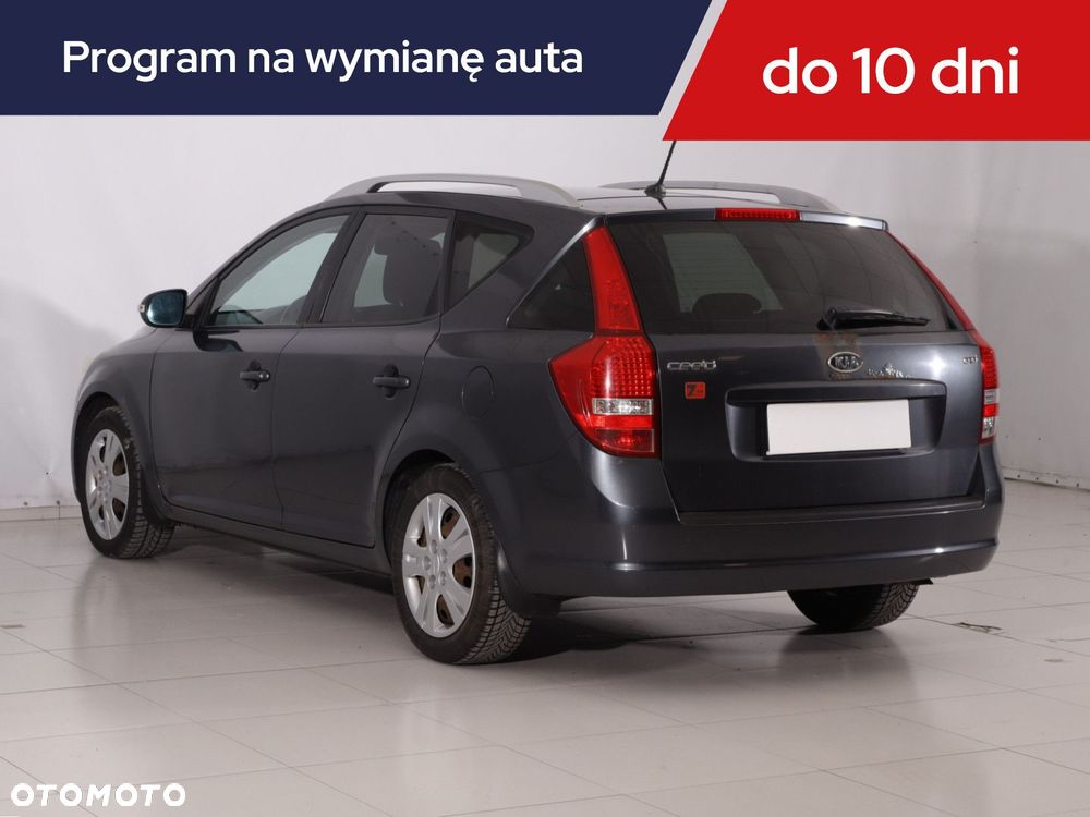 Kia Ceed - 6