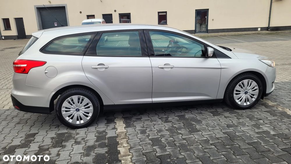 Ford Focus 1.5 TDCi SYNC Edition - 3