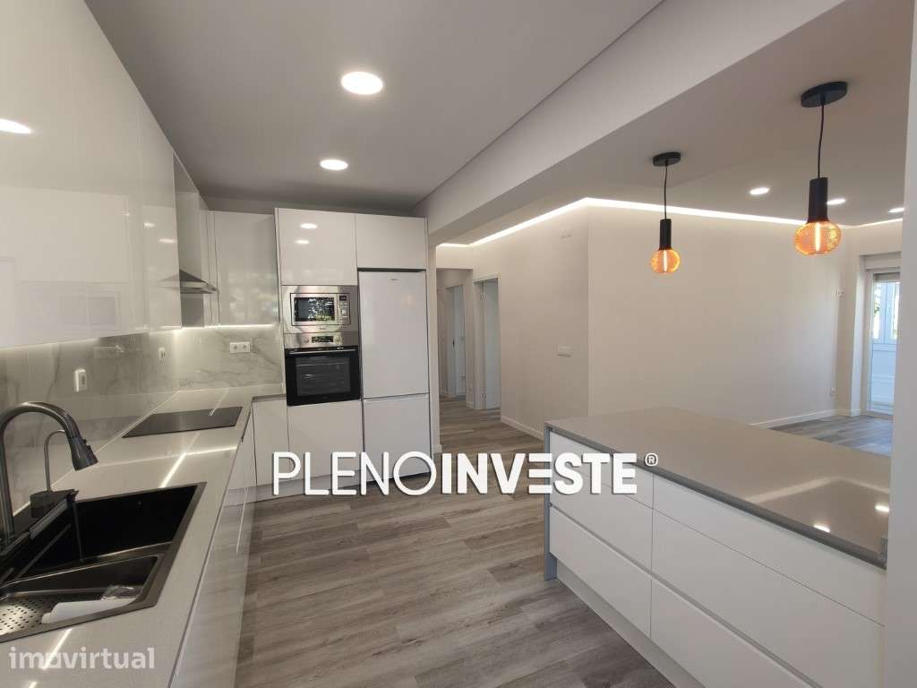 T2 totalmente remodelado em Corroios - Grande imagem: 2/29