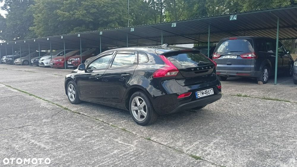 Volvo V40 - 23