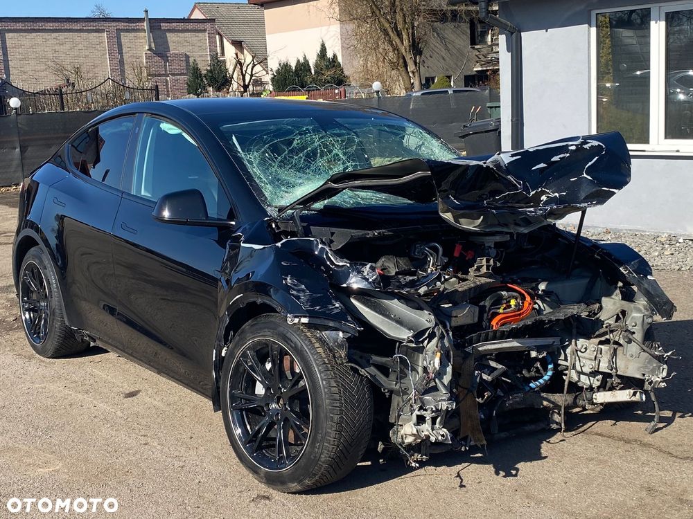 Tesla Y Long Range Dual Motor AWD - 5