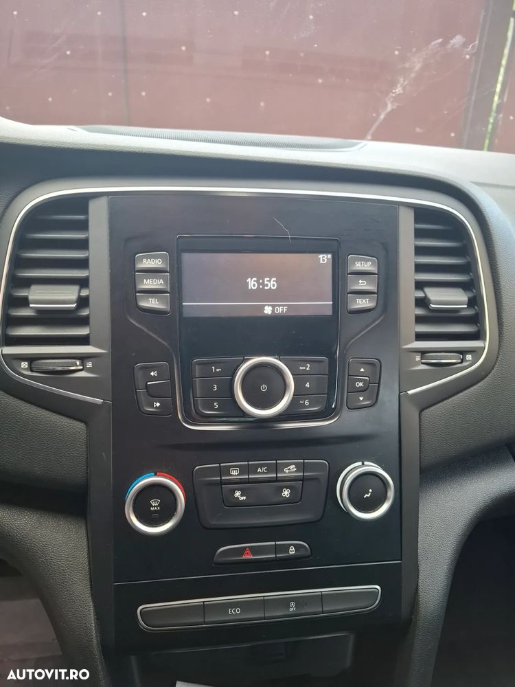 Renault Megane TCe Business - 8