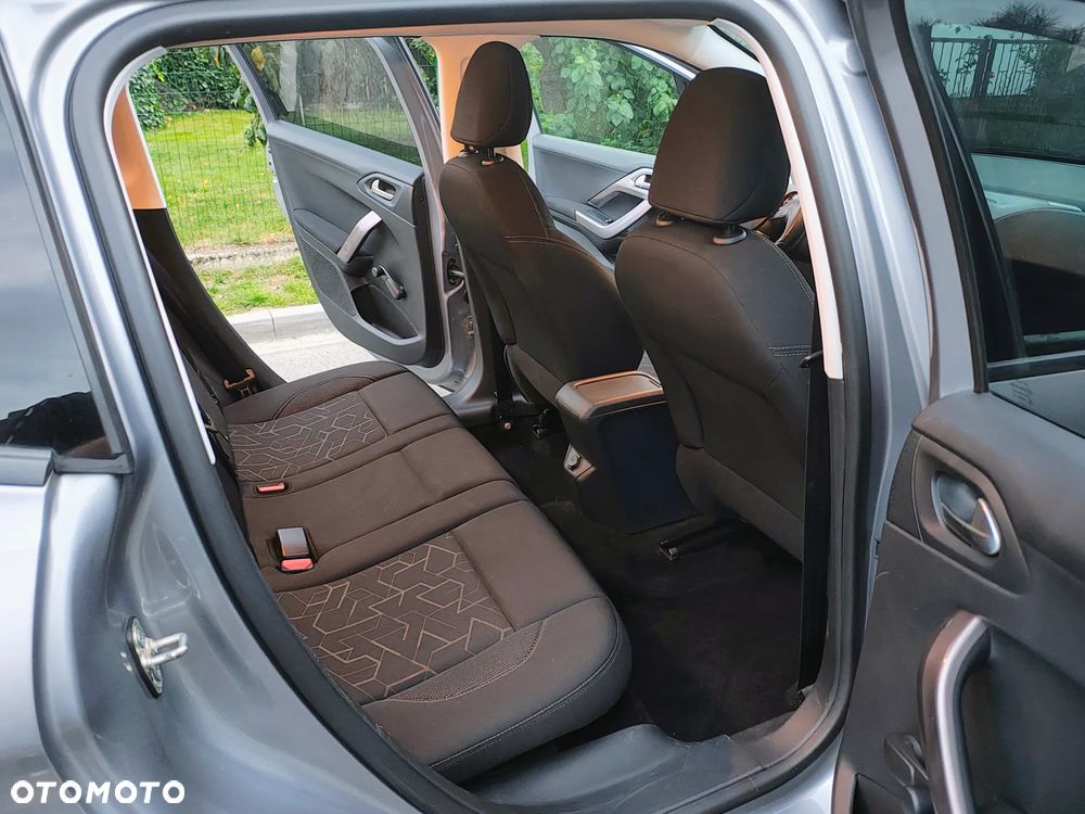Peugeot 2008 1.2 Pure Tech Style - 21