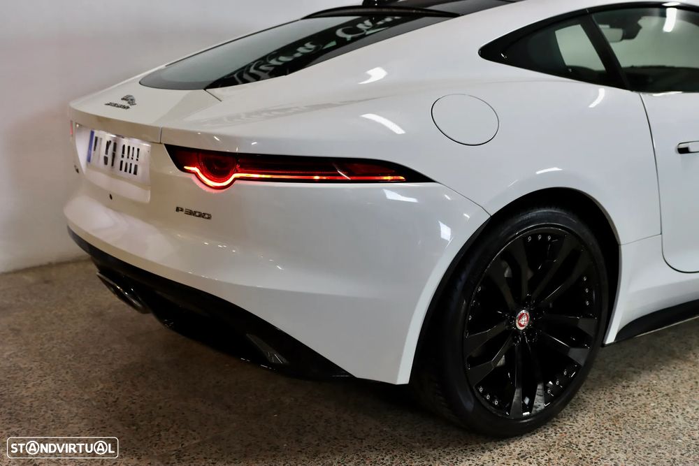 Jaguar F-Type P300 Aut. R-Dynamic Black - 26