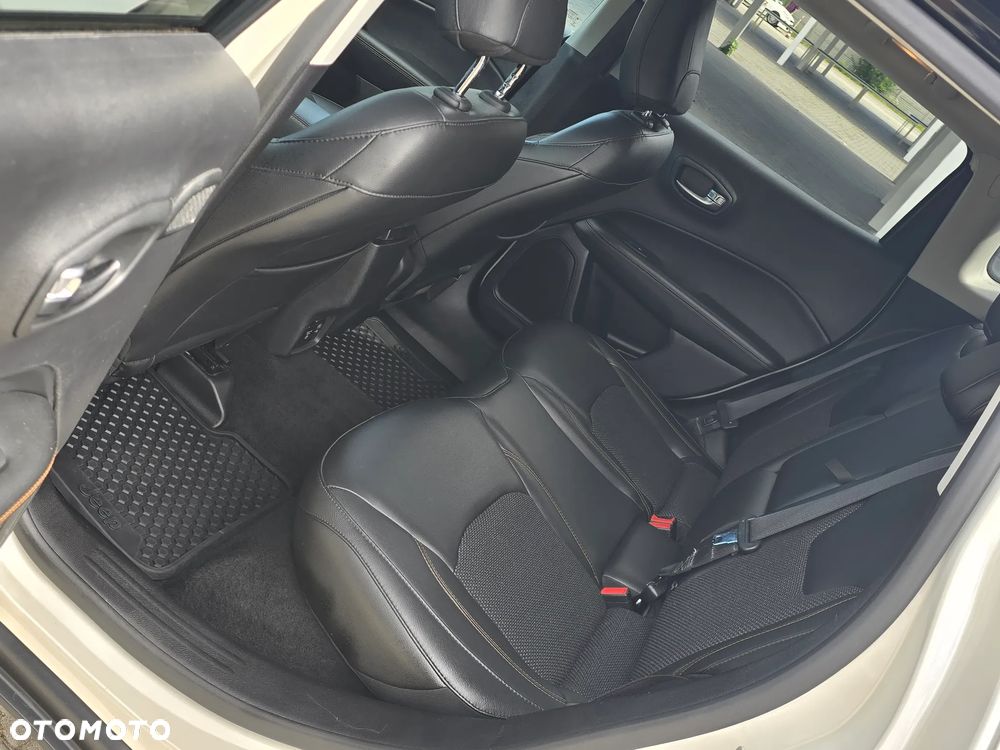 Jeep Compass - 23