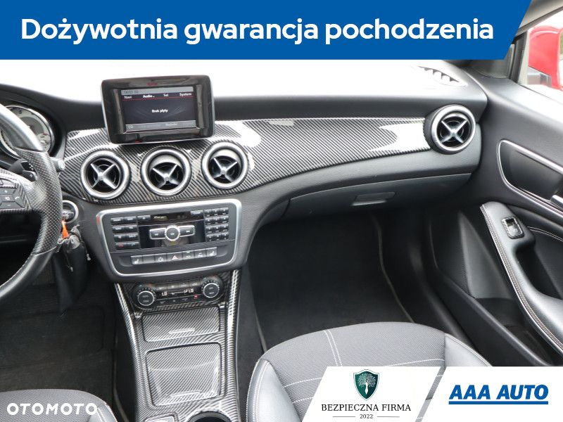 Mercedes-Benz CLA - 9