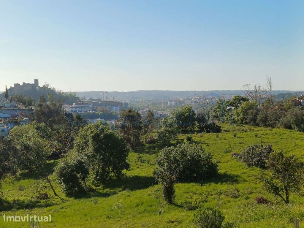 Terreno com 1.342 m² localizado no centro de Leiria, com uma vista ... - Grande imagem: 3/17