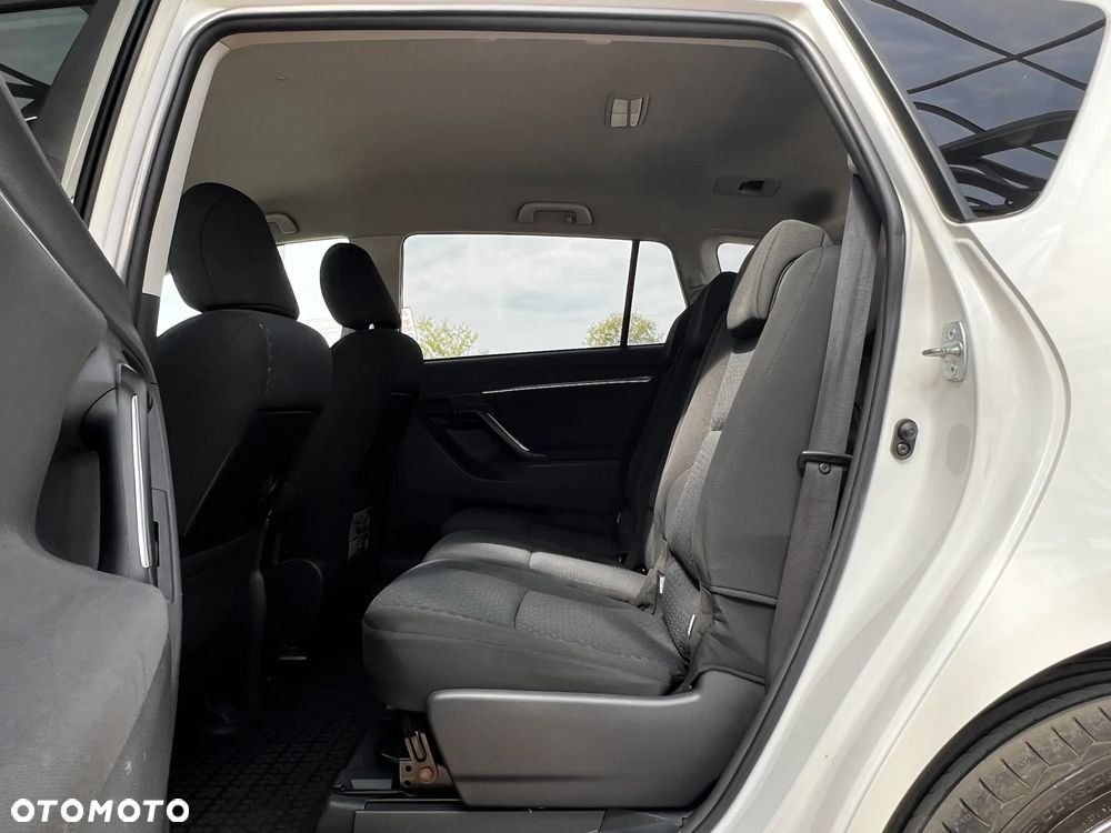 Toyota Verso 2.2 D-CAT Premium 7os - 13