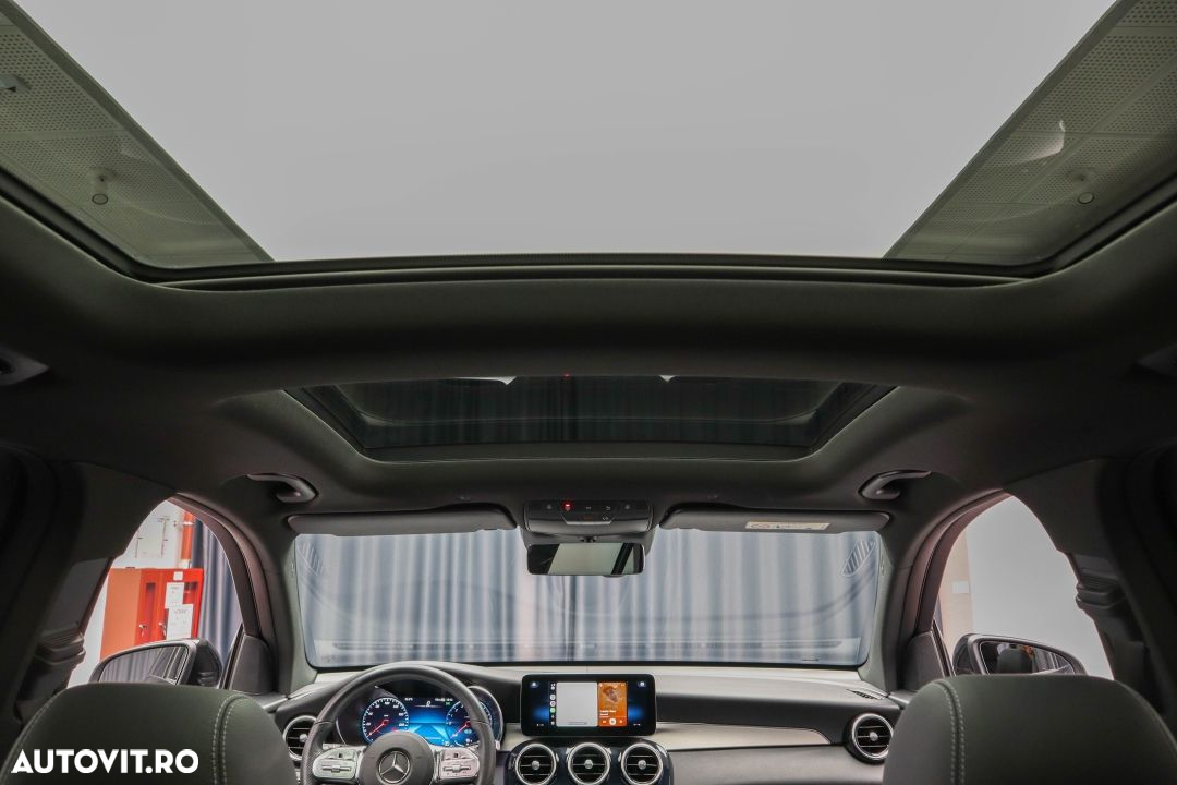Mercedes-Benz GLC 300 e 4Matic 9G-TRONIC AMG Line Plus - 27