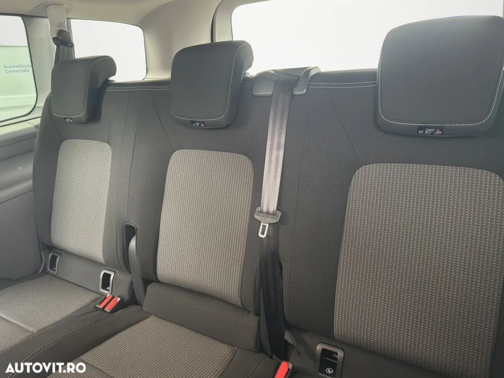 Volkswagen Caravelle - 13