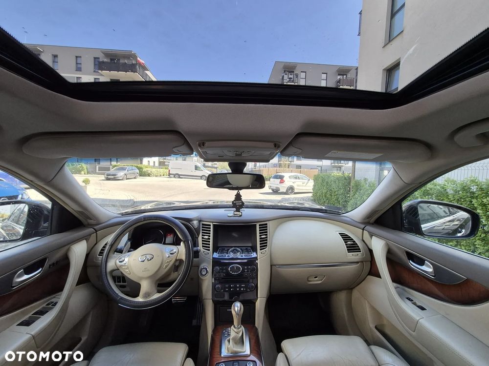 Infiniti FX FX30d S - 8