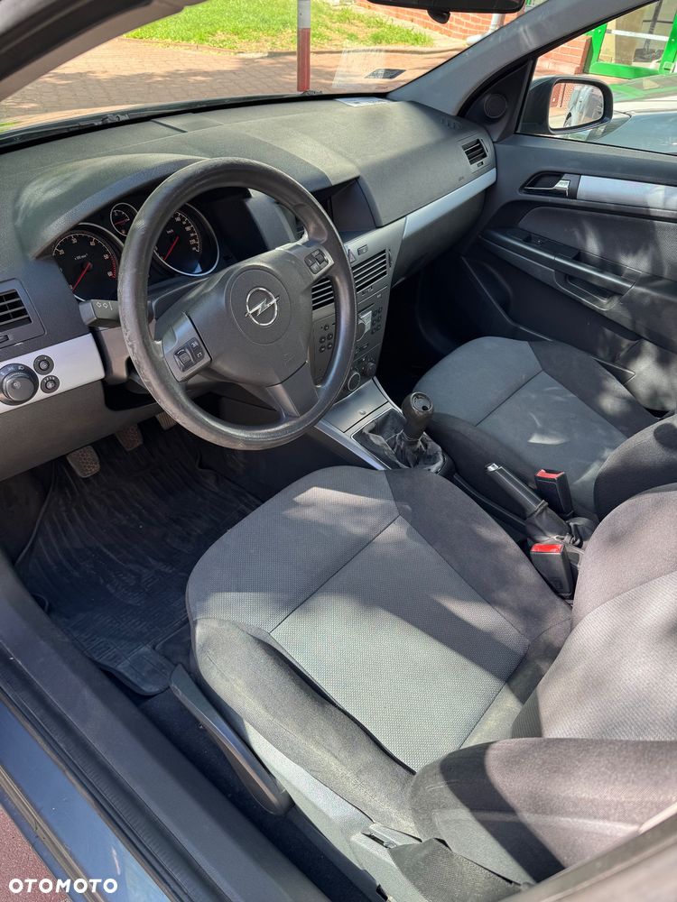 Opel Astra 1.3 CDTI Cosmo - 3