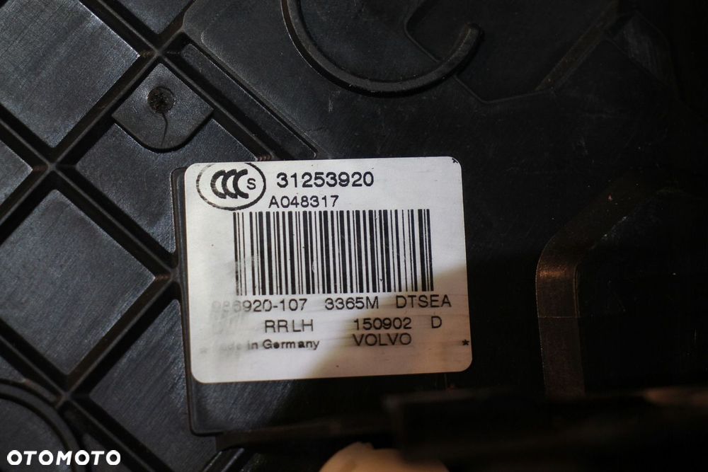VOLVO V70 S80 XC70 XC60 ZAMEK LEWY TYŁ TYLNY 31253920 - 2