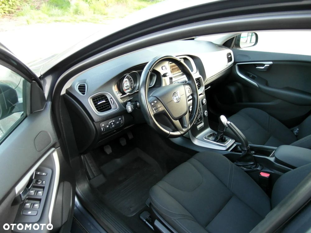 Volvo V40 D2 Kinetic - 22