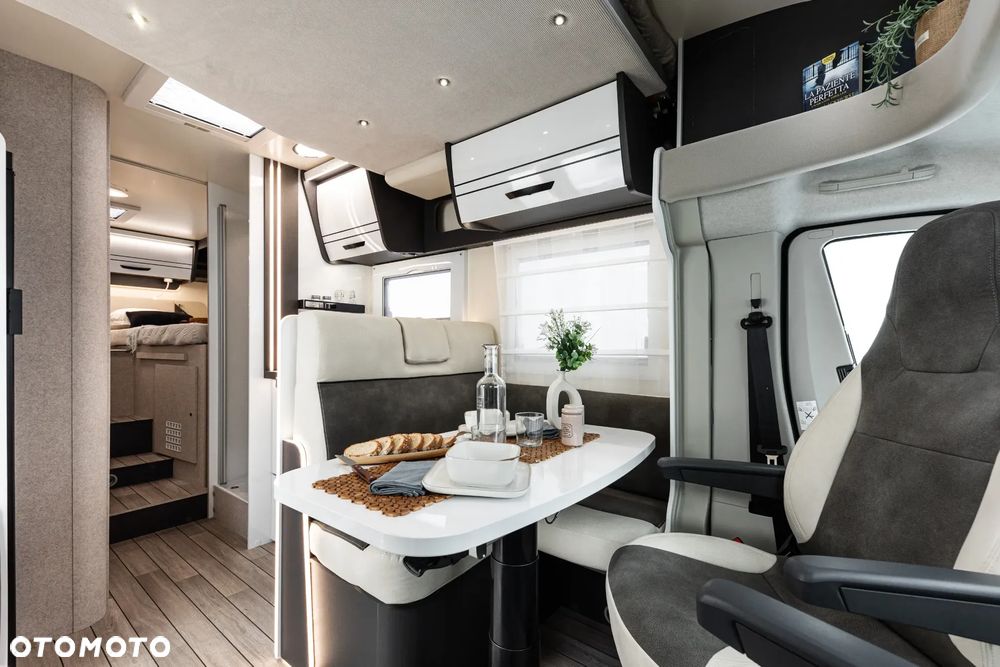 McLOUIS MC4 373 - 5 osobowy - 11