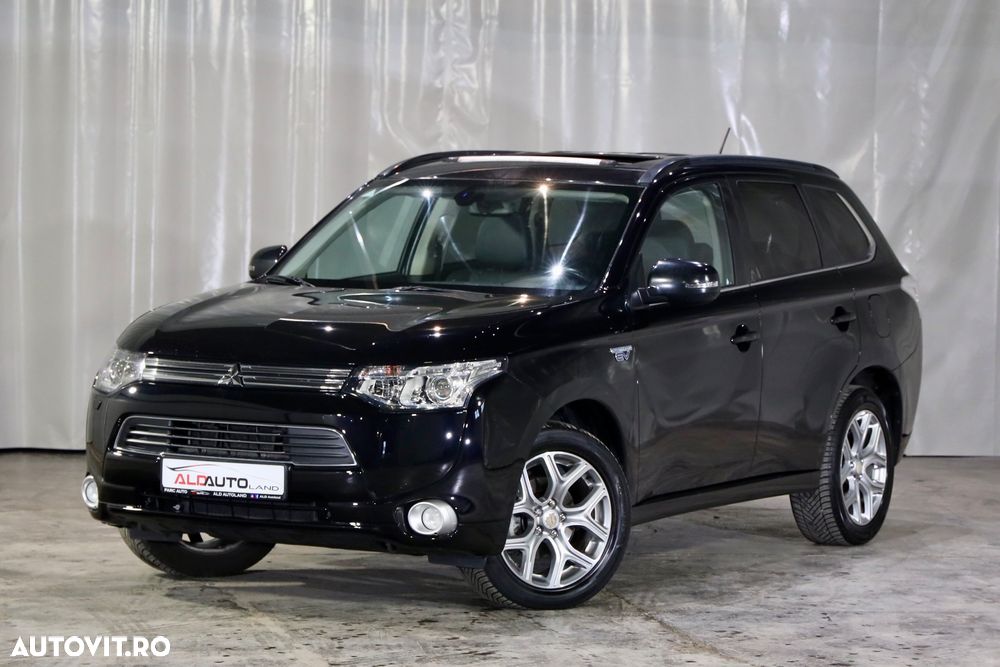 Mitsubishi Outlander 2.0 4WD Plug-In Hybrid - 1