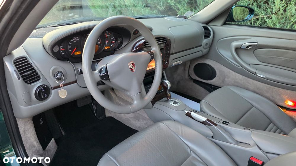 Porsche 911 - 12