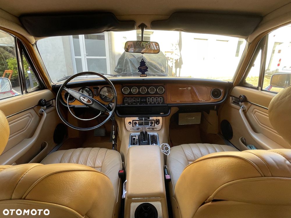 Jaguar XJ - 8