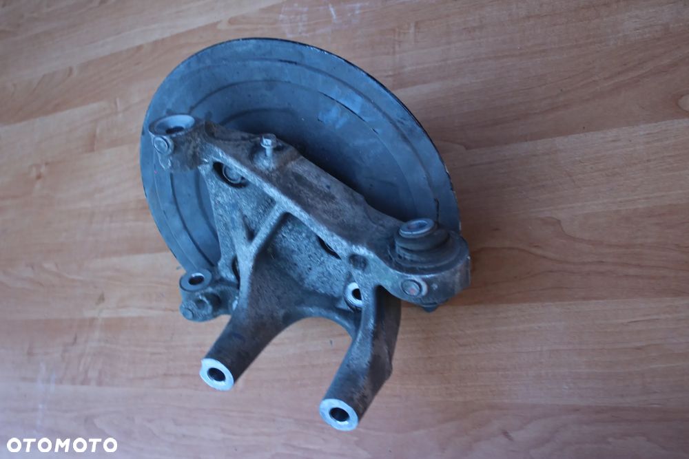 ZWROTNICA PIASTA PRAWY TYŁ PRAWA TYLNA OPEL INSIGNIA B 5x115 - 5