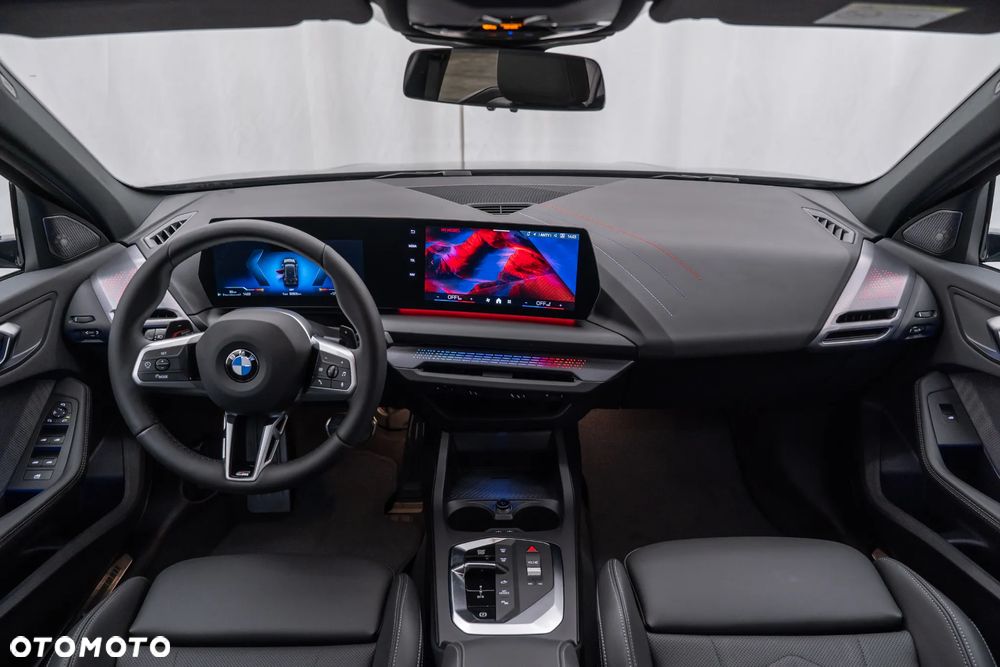 BMW Seria 1 120 mHEV - 35