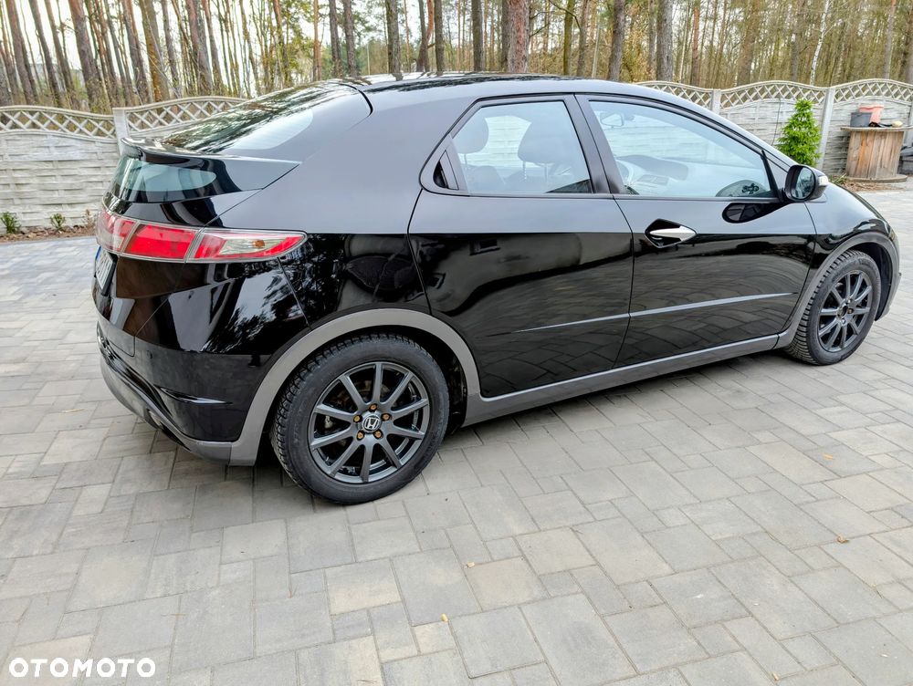 Honda Civic 1.8i-VTEC Executive - 3