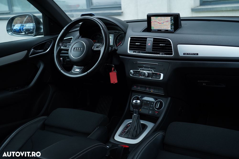 Audi Q3 2.0 TDI Quattro Stronic Design - 12