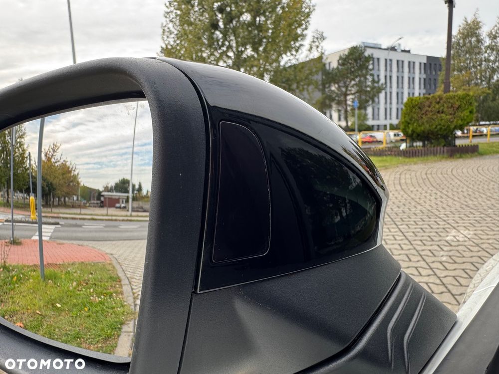 Volkswagen Golf - 22