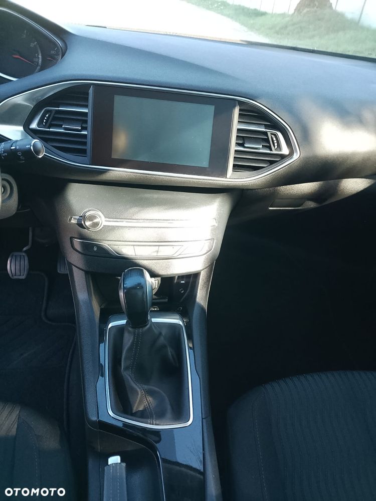 Peugeot 308 1.2 PureTech Business Line S&S - 13