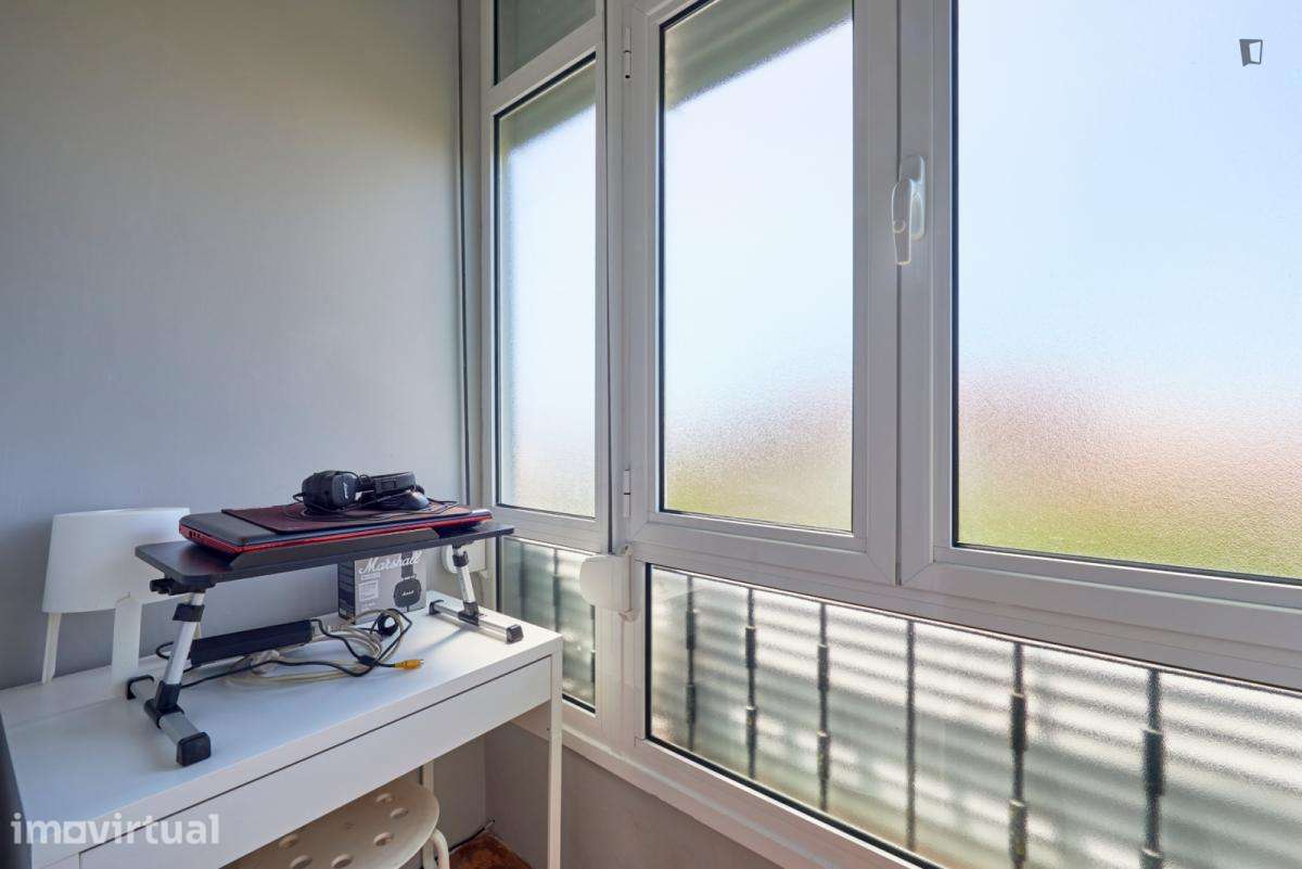 Quarto - localizado em Amadora Lisbon - Grande imagem: 5/28