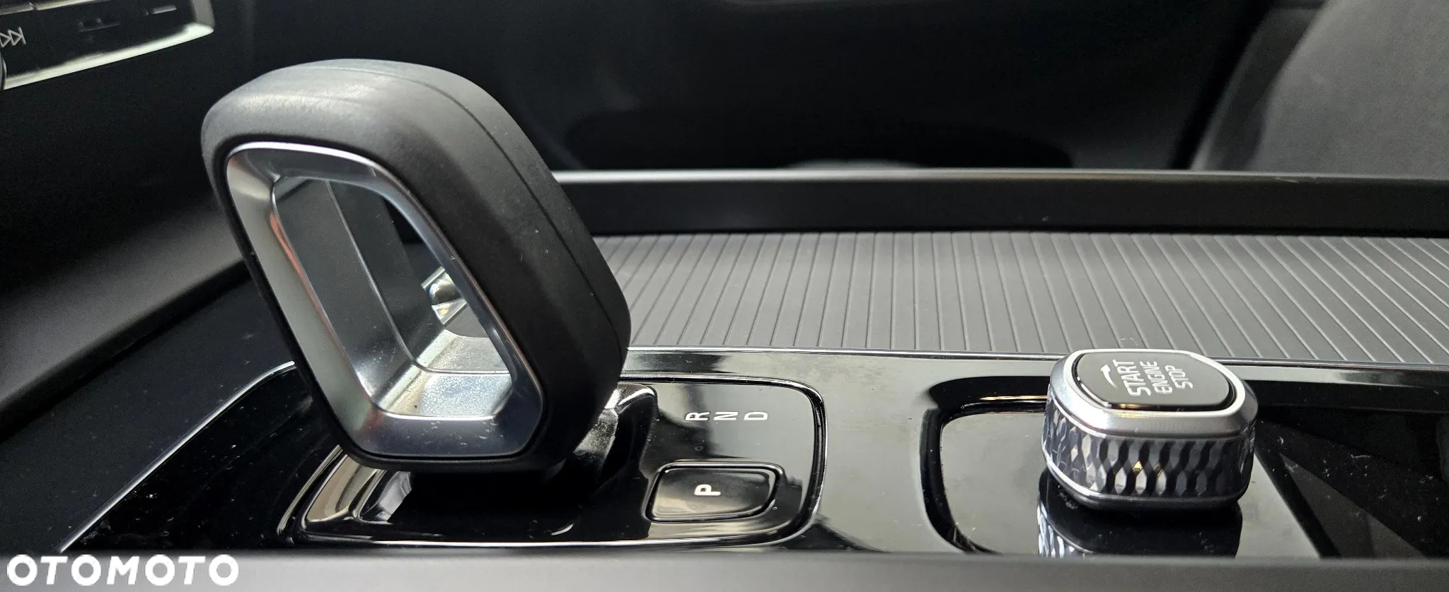 Volvo XC 60 B4 D Geartronic Momentum Pro - 28