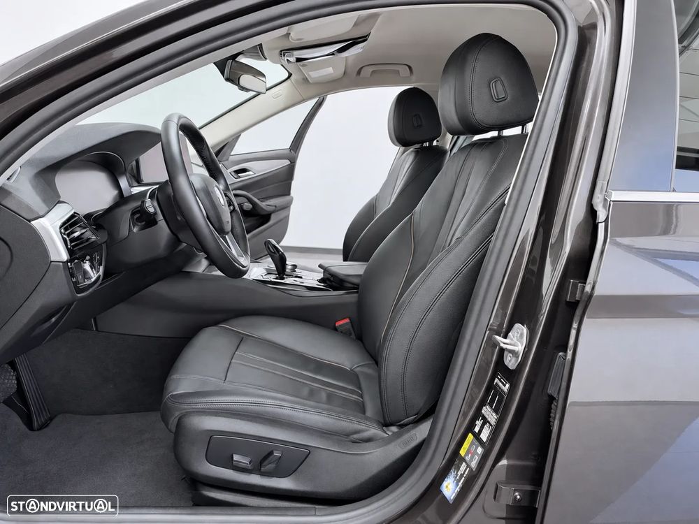 BMW 520 e Line Luxury - 39