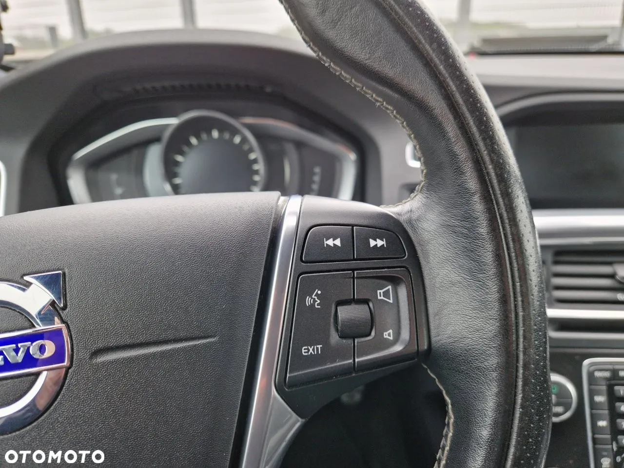 Volvo V60 T3 Drive-E R-Design Kinetic - 16