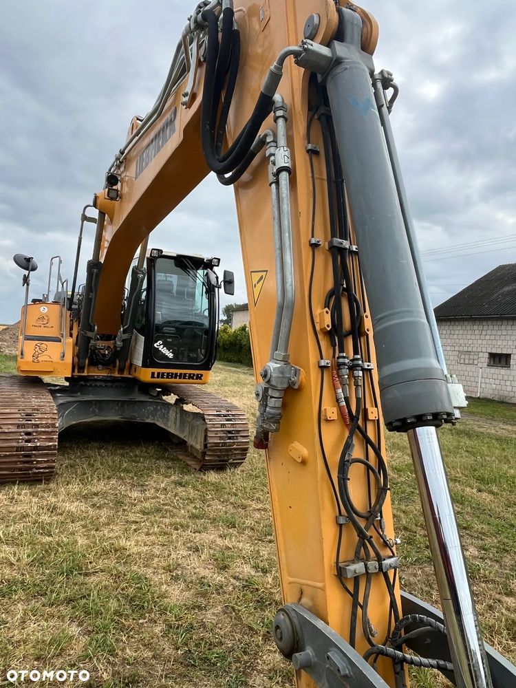 Liebherr R924LC - 16