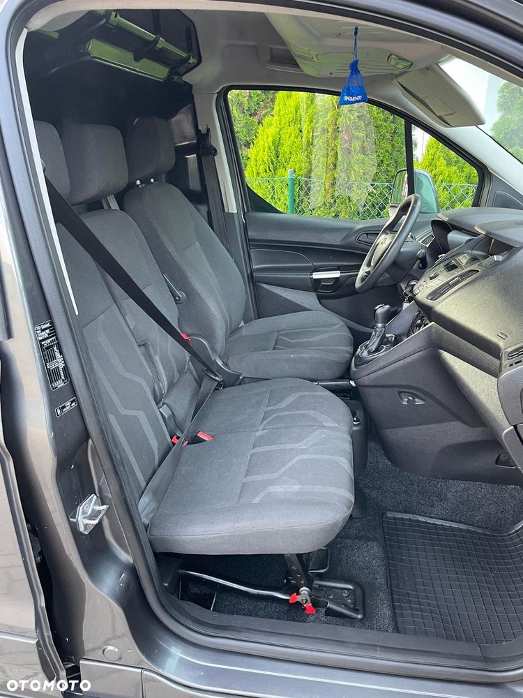 Ford Transit Connect - 19