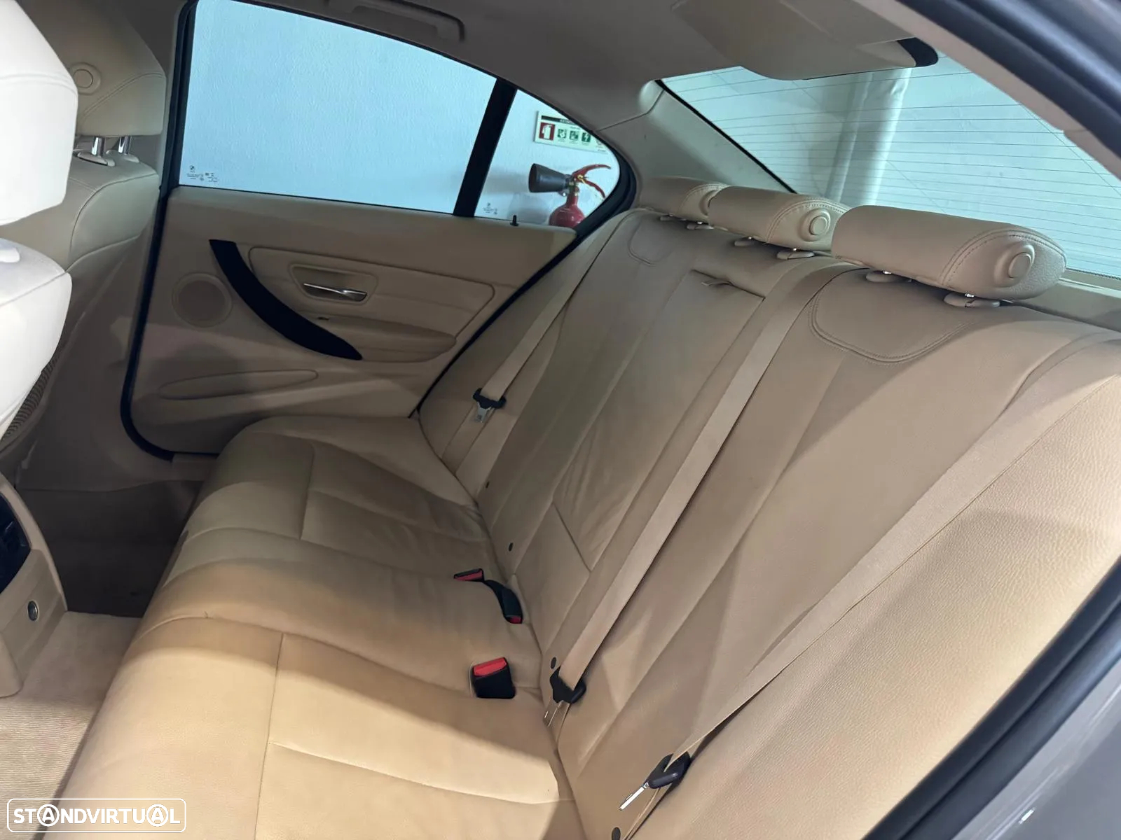 BMW 330 e iPerformance Pack M - 22