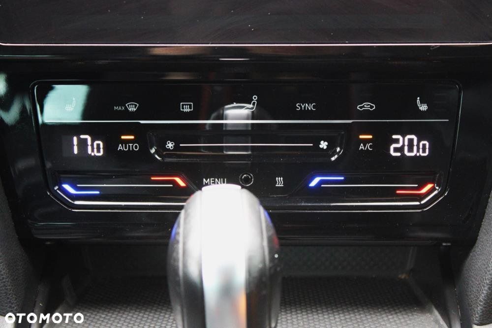 Volkswagen Passat - 17