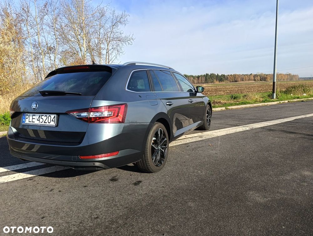 Skoda Superb 2.0 TDI 4x4 DSG Style - 9