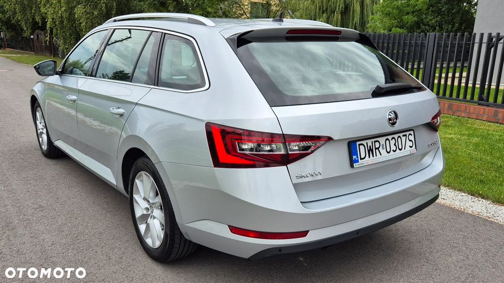 Skoda Superb 2.0 TDI Ambition DSG - 3