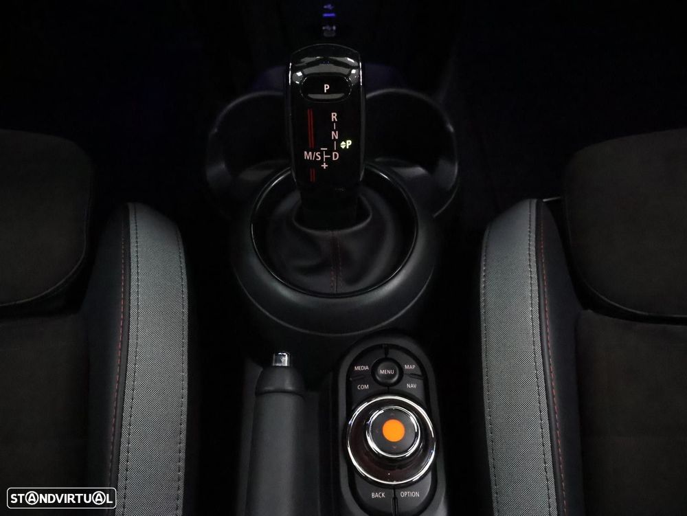 MINI Cabrio John Cooper Works Plus Auto Desportiva - 26