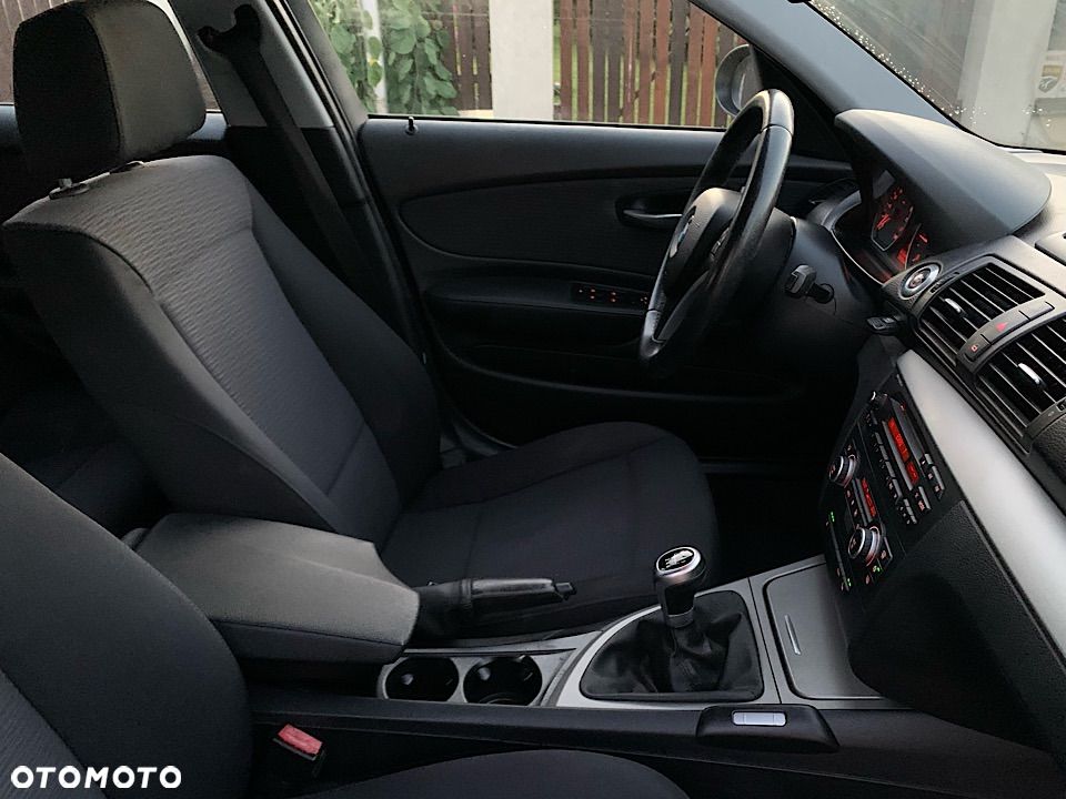BMW Seria 1 - 33