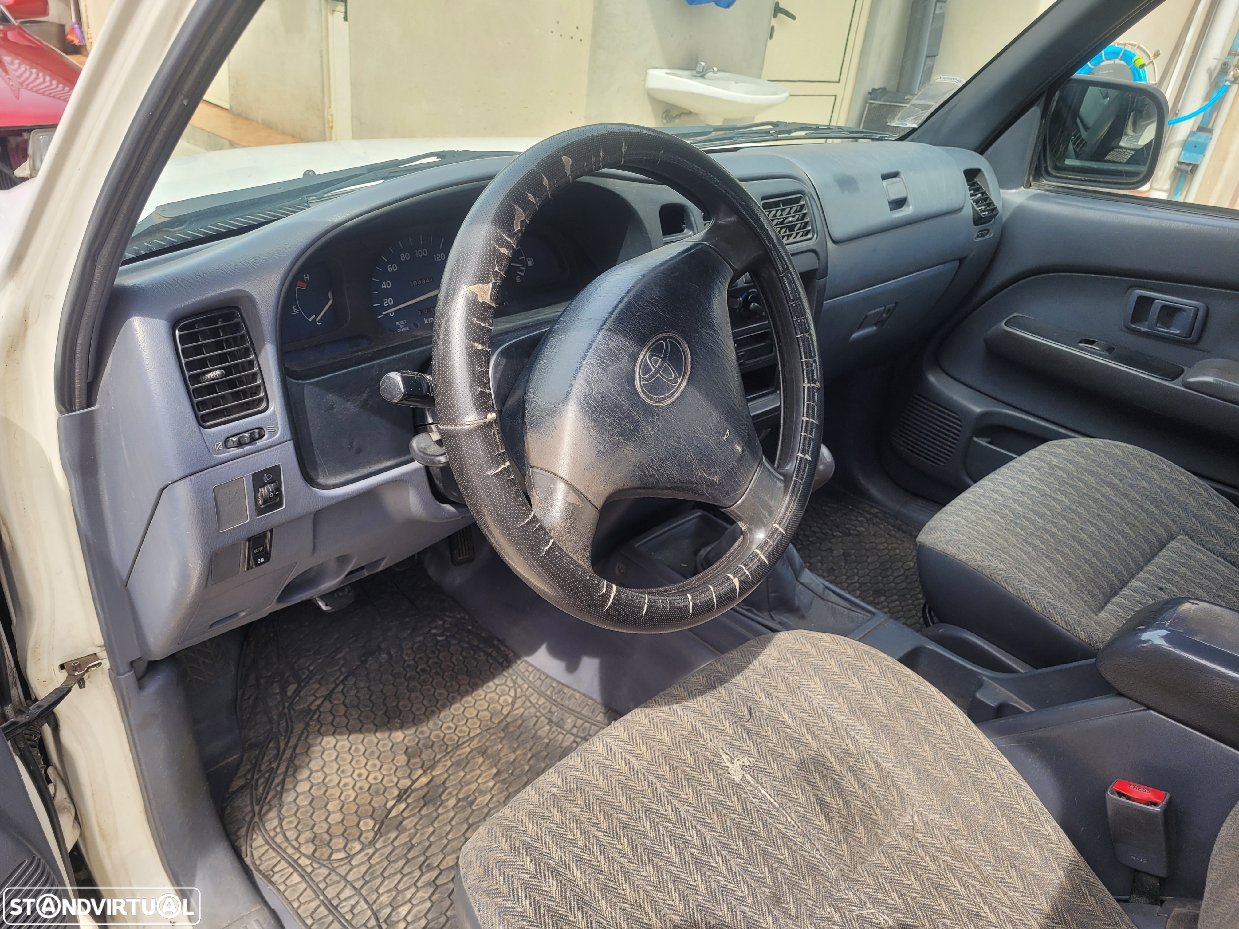 Toyota Hilux 2004 D4d para peças - 3