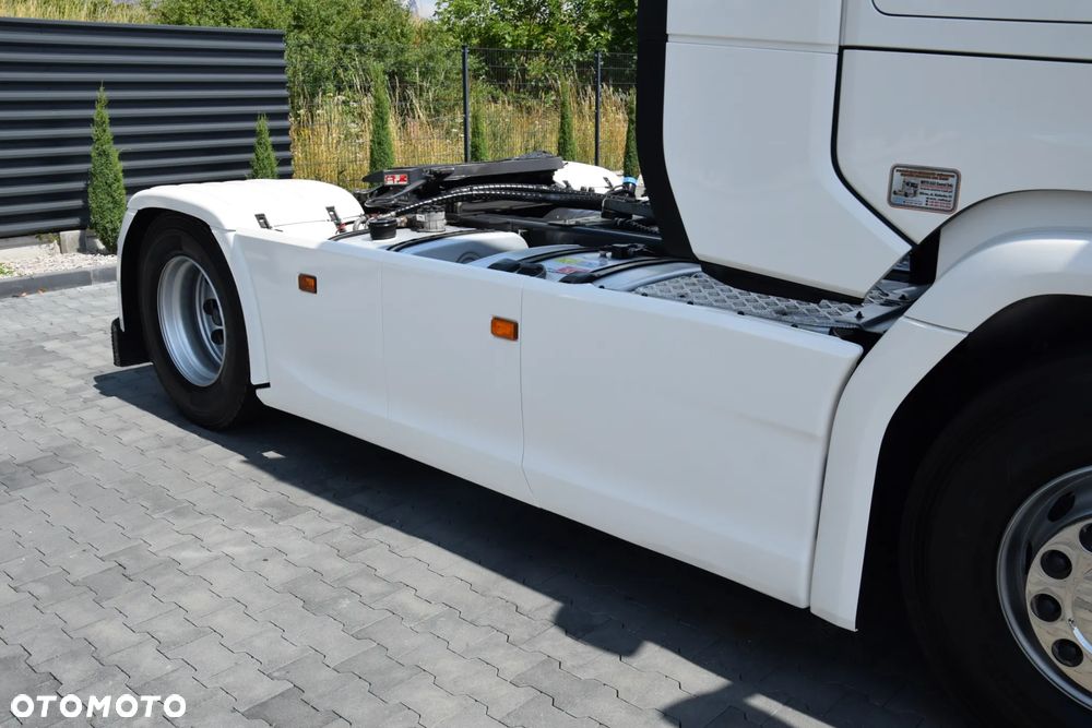 Scania 500S / FULL AIRMATIC / HYDRAULIKA / RETARDER / KLIMATYZACJA POSTOJOWA / ACC / KLIMA / 2 ZBIORNIKI PALIWA / FULL LEDY / FULL SPOILERY / SERWISOWANA / SPROWADZONA - 19